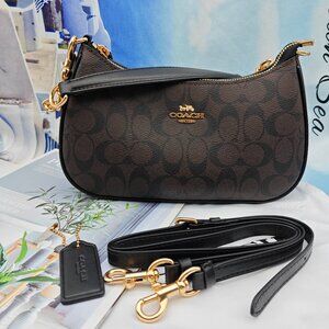 😁😁Coach Teri Shoulder Bag In Signature Canvas black
